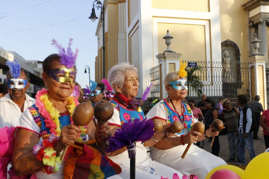 Desfile de la Tercera Edad por Carnaval